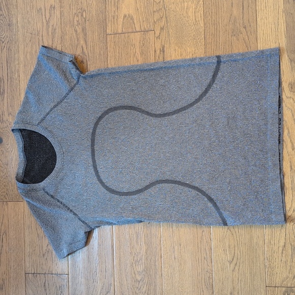 lululemon athletica Tops - Lululemon Swiftly Crew *Sparkle* Black Grey Silver